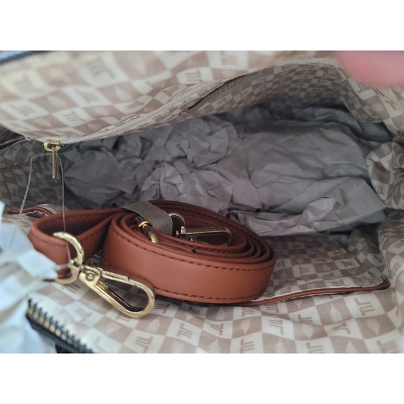 NWT London Fog 3 Piece Bag Set Marci Crossbody, Toiletry, & Tulip Satchel - Picture 13 of 13